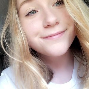 Meet your Posher, Nora